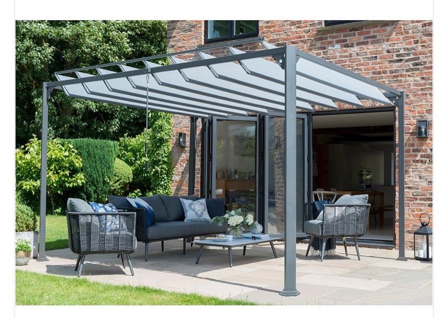 Premium Outdoor Pergola - Regulate Sun and Rain with Ease - Heatinova