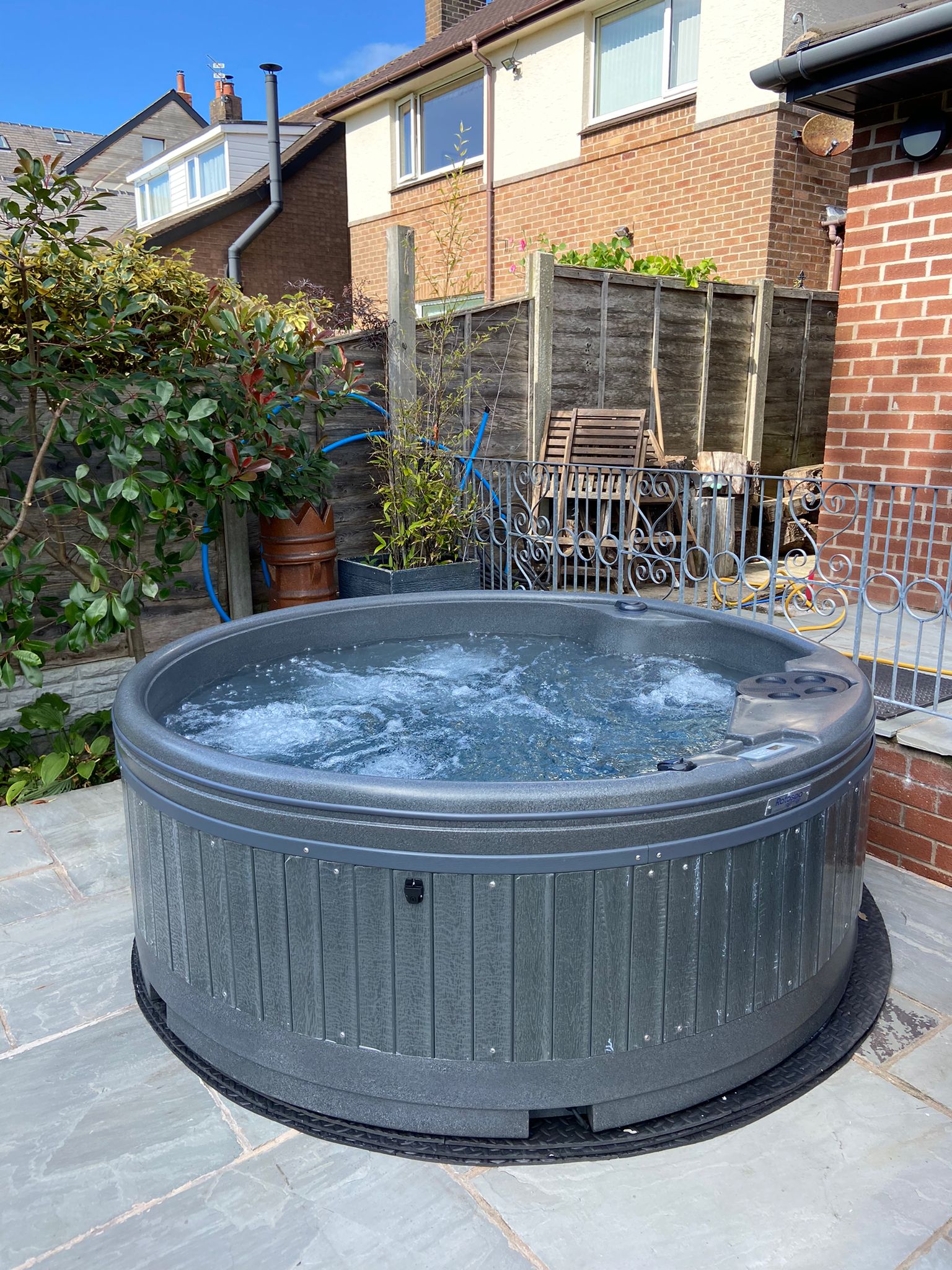 Roto Spa QuatroSpa: View in AR!Your Ultimate 6 Person Hot Tub Escape! - Heatinova